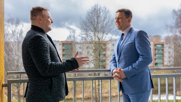 Võrumaa Teataja toimetuse rõdul. Foto: AIGAR NAGEL